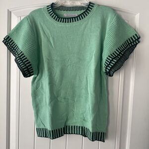 Aztec style ruffle trim sweater - Size L